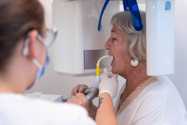 Best Emergency Tooth Extraction in Crystal Lake, IL